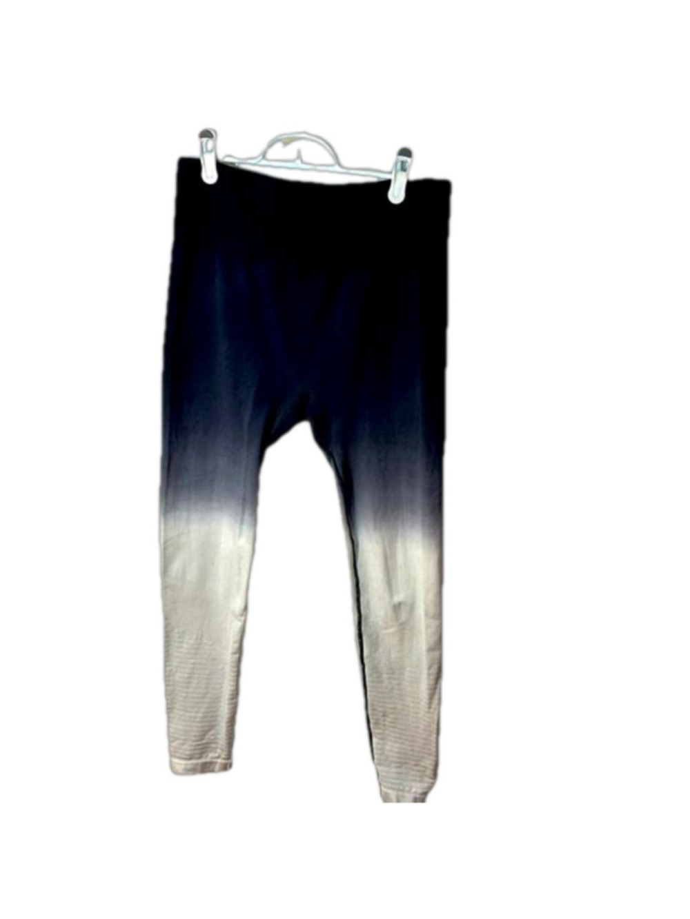 Size large Zyia active ombré leggings